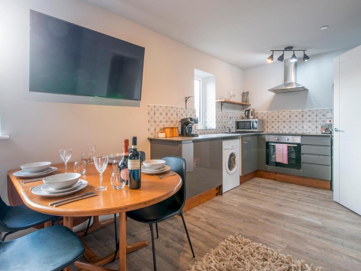 Pass The Keys New Stylish & Elegant 2 Bed Apartment In The City! Cardiff Buitenkant foto